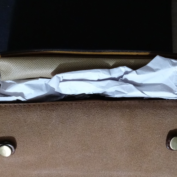 Lanza Cross body Organizer  with 6 credit card slot, polyester lining. - Picture 7 of 8